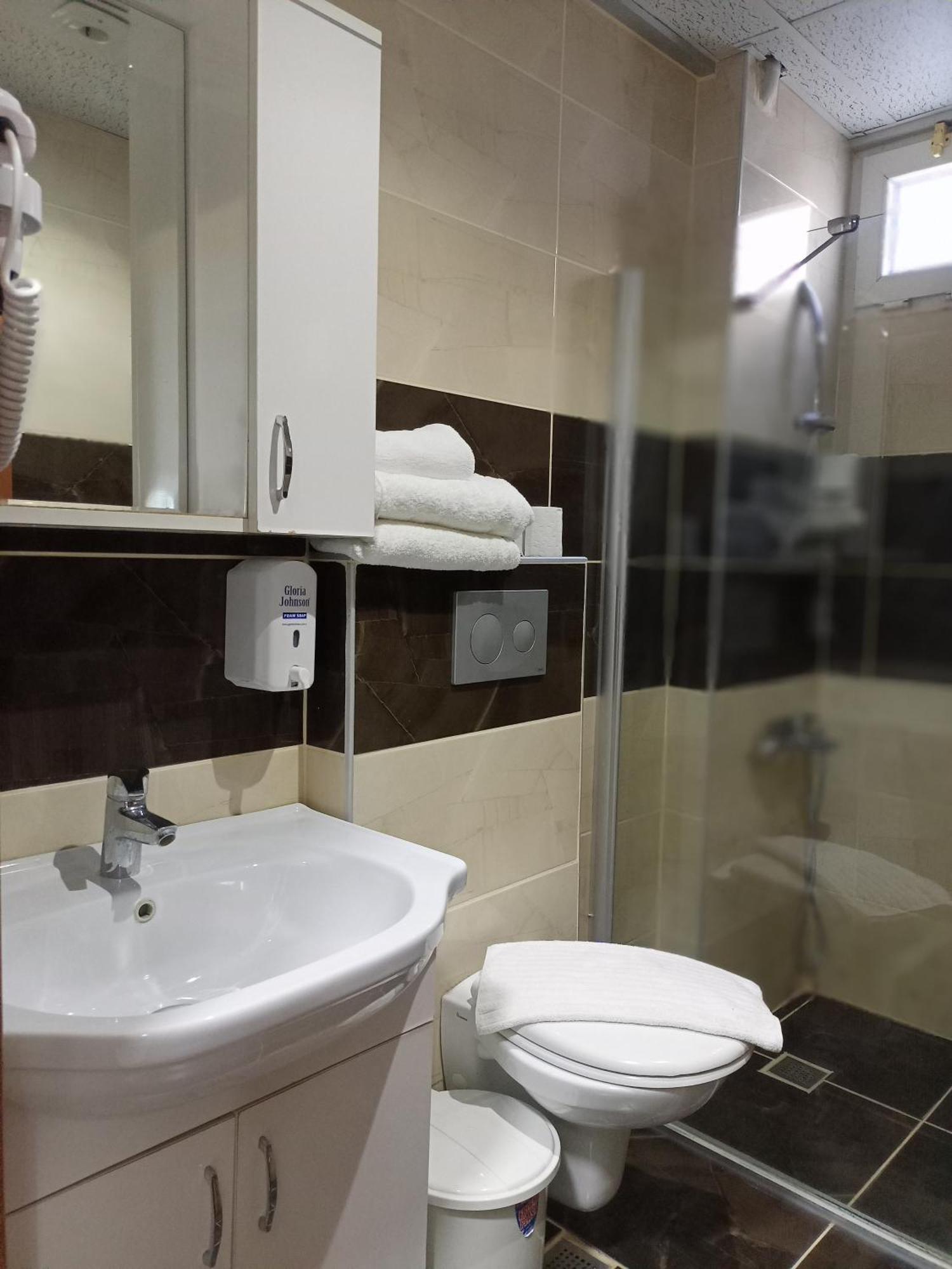 Antalya Konyaalti Guenduez Otel Antália Exterior foto